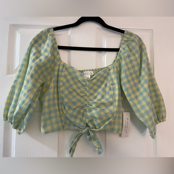 Kirious Tops - NWT blue/green crop blouse. Smocked back. Sleeves to elbow. Size large